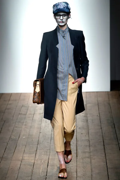 Look 2